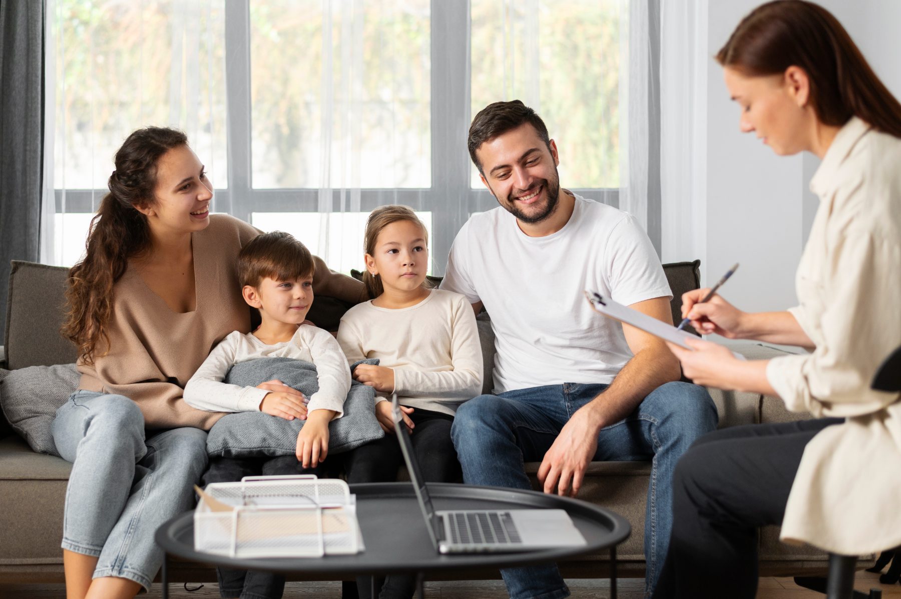 Family meeting with a TopQuote adviser